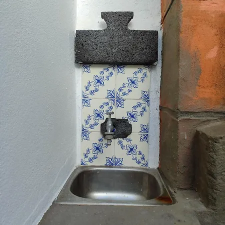 Hébergement de vacances Casa Pé Na Areia Mosteiros (Azores)